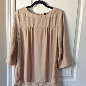 Banana Republic Beige 3/4 Sleeve Silk Blouse